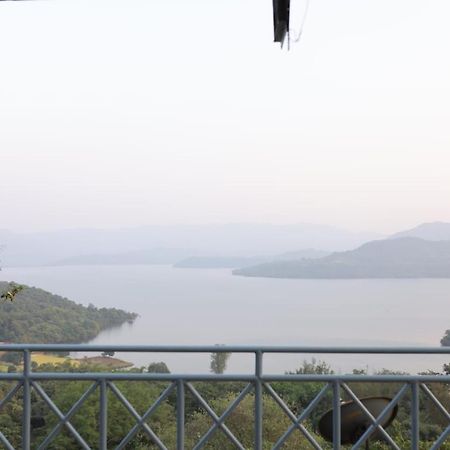 Nisarg Farm Mulshi Bed & Breakfast Екстериор снимка